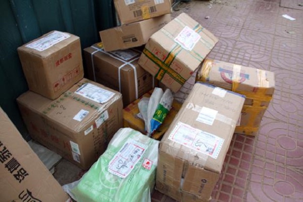 快递包裹.jpg 快递包裹.jpg